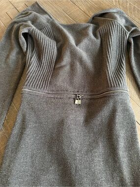 Women's Gray V-Neck Sweater with Waist Zip Detail
